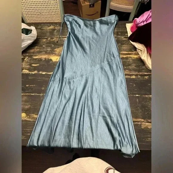 SELFIE LESLIE NWT KINDRED SPIRIT STRAPLESS GATHERED BUST MIDI DRESS BLUE - Picture 8 of 8